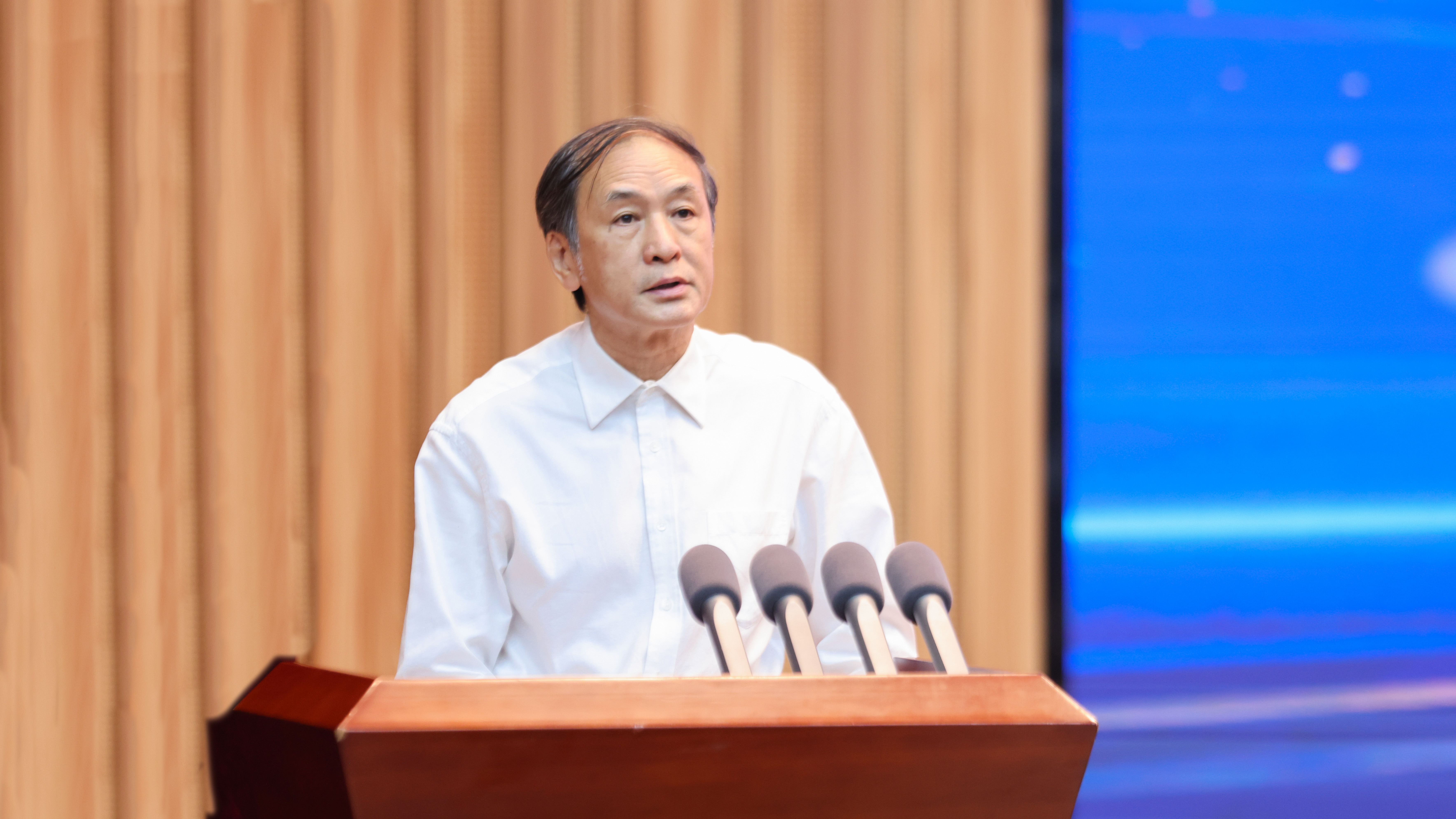 5.邓军院士.jpg